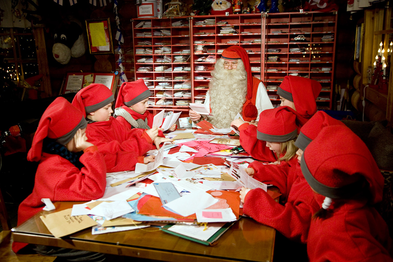 Cine citește scrisorile lui Moș Crăciun? - fotofondmoscraciun2-1482254904.jpg