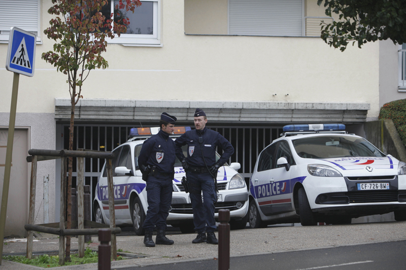Francez arestat. Pregătea 15 atentate în Franța, în timpul EURO 2016! - francezarestat-1465215267.jpg
