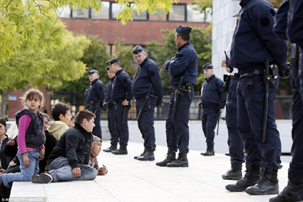 Poliția franceză a desființat o nouă tabără de romi - franta-1346159109.jpg