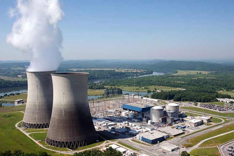 Franța se angajează să închidă până la 17 reactoare nucleare înainte de 2025 - franta-1499692988.jpg