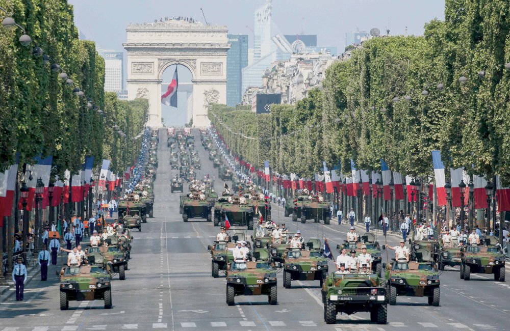 Franţa doreşte să-şi revizuiască resursele militare pentru 2024-2030 - franta-1657814793.jpg