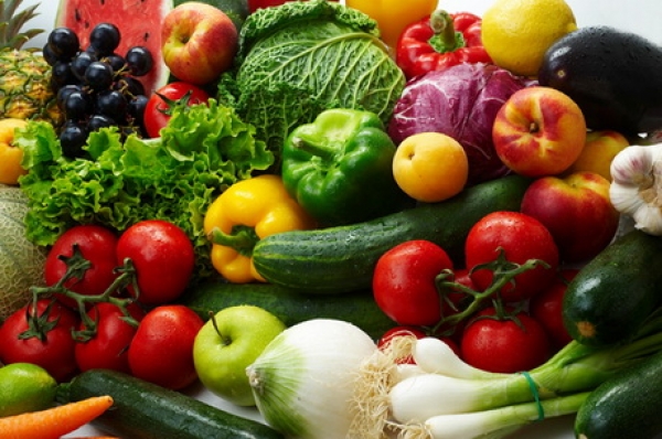 Ce alimente ajută organismul pe timpul verii - fructesilegume2-1406891740.jpg