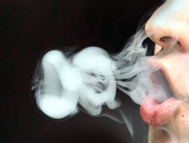 Creștere alarmantă a bolilor respiratorii grave provocate de fumat - fumatboli-1345484582.jpg