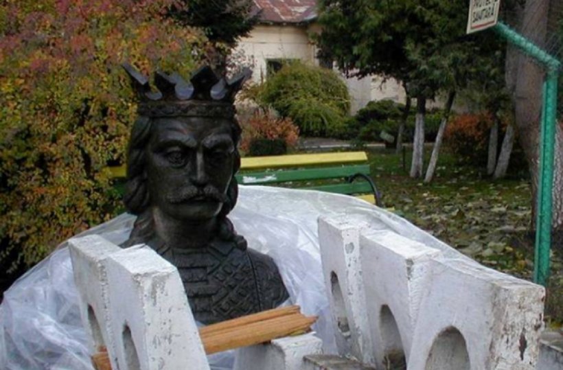 Statuia lui Ștefan cel Mare a fost furată. Lucrarea de bronz are 1,5 tone - furt-1643640957.jpg