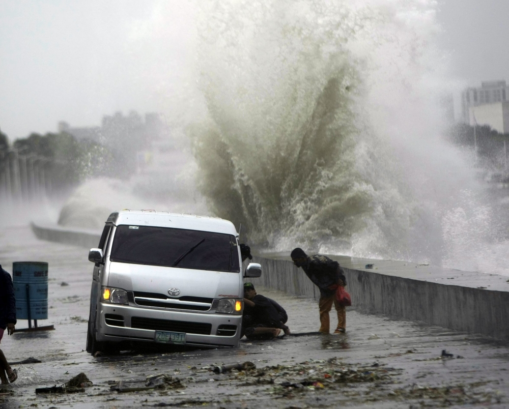Cea mai mare furtună a anului. Cel puțin 100 de persoane au murit în Filipine - furtuna-1383987040.jpg