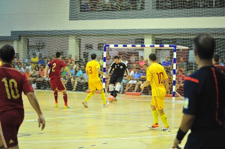 România, de două ori învinsă de Spania, în amicalele de futsal - futsalsursafacebookn-1410956954.jpg