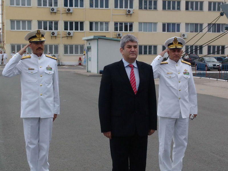 Gabriel Oprea la ceremoniile Zilei Marinei:Forțele Navale Române au capacitatea de a-și îndeplini cu succes rolul și misiunea - gabrieloprea-1313405328.jpg
