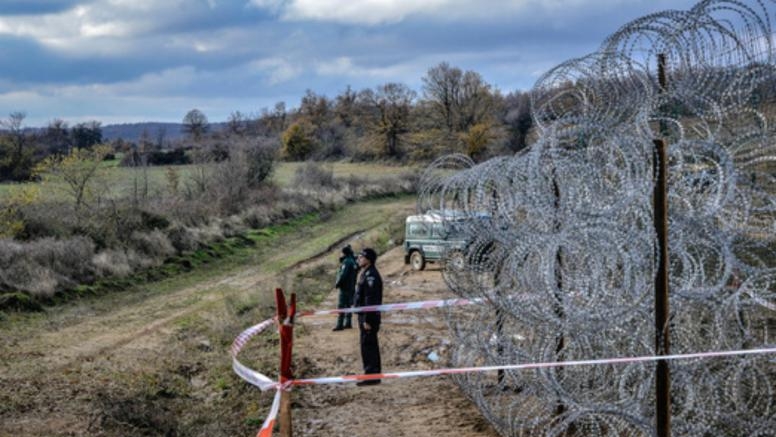 Ungaria și România discută despre ridicarea unui gard la frontiera comună - gard-1495552648.jpg