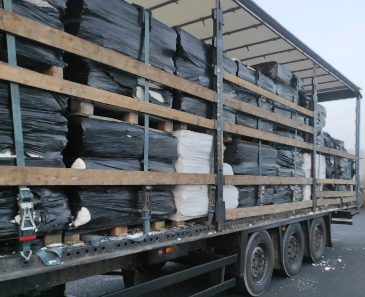 Transporturi cu tone de deșeuri, blocate de către Garda de Mediu la intrarea în țară - garda-de-mediu-1707127739.jpeg