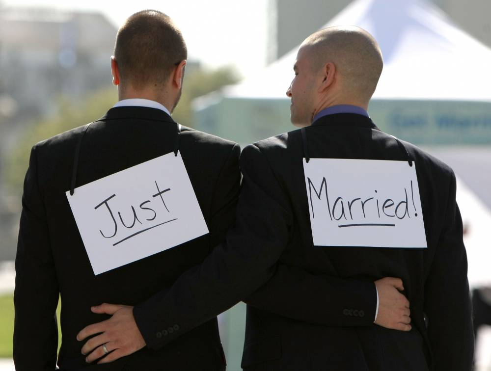 Decizie istorică! Căsătoria între persoane de același sex, legalizată în statele americane - gaymarriage-1435335520.jpg