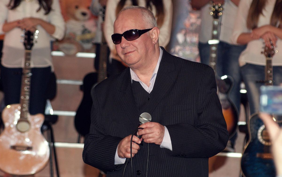 A murit George Nicolescu, cântărețul orb, cunoscut pentru șlagărul 