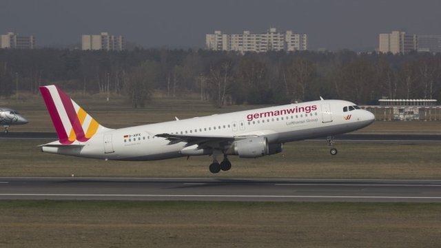 Fratele lui Schumacher, pe lista pasagerilor zborului Germanwings - ger-1427539621.jpg