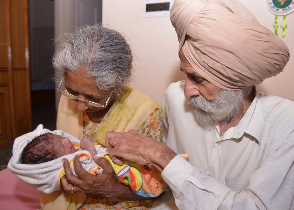 O femeie din India a devenit mamă la 70 de ani - gettyimages530472990-1634542555.jpg