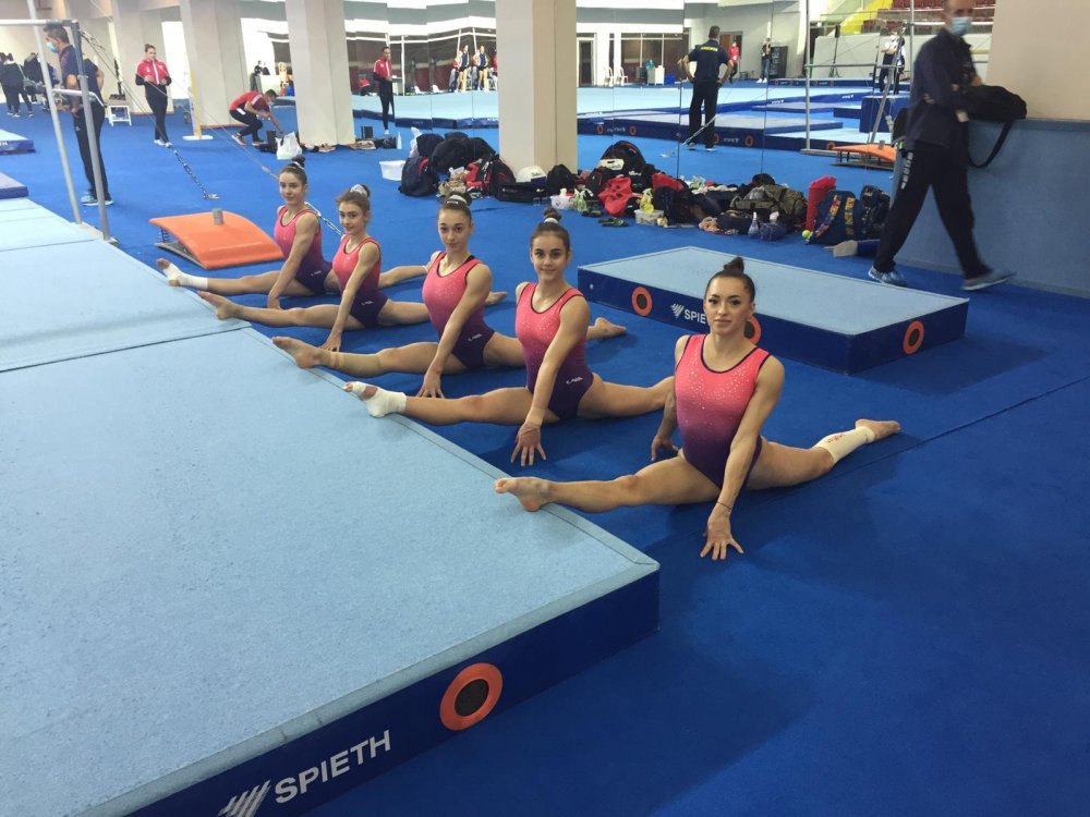 Gimnastică / Tricolorele, primele antrenamente la Campionatul European - gimnasticaantrenamenteonline1512-1608035982.jpg