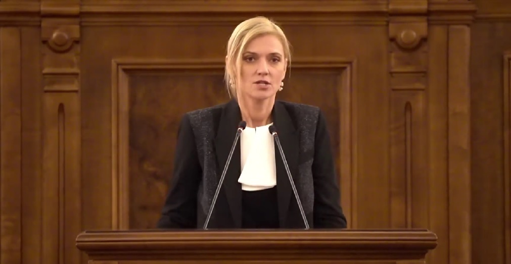 Senatul a adoptat „Legea 2 mai”. Alina Gorghiu: E o lege care ne asigură că toţi traficanţii de droguri de mare risc vor sta în închisoare - gorghiu-1700499820.jpg