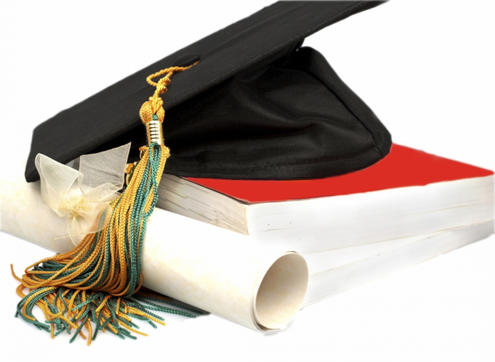 Ce facultate ai absolvit? Care sunt domeniile în care îți poți găsi mai ușor un loc de muncă - graduationcapanddiploma-1318610738.jpg