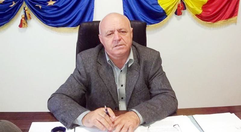 Primarul  din Mihai Viteazu,  amenințat cu cuțitul  și bătut de un cioban - grameni-1460996331.jpg