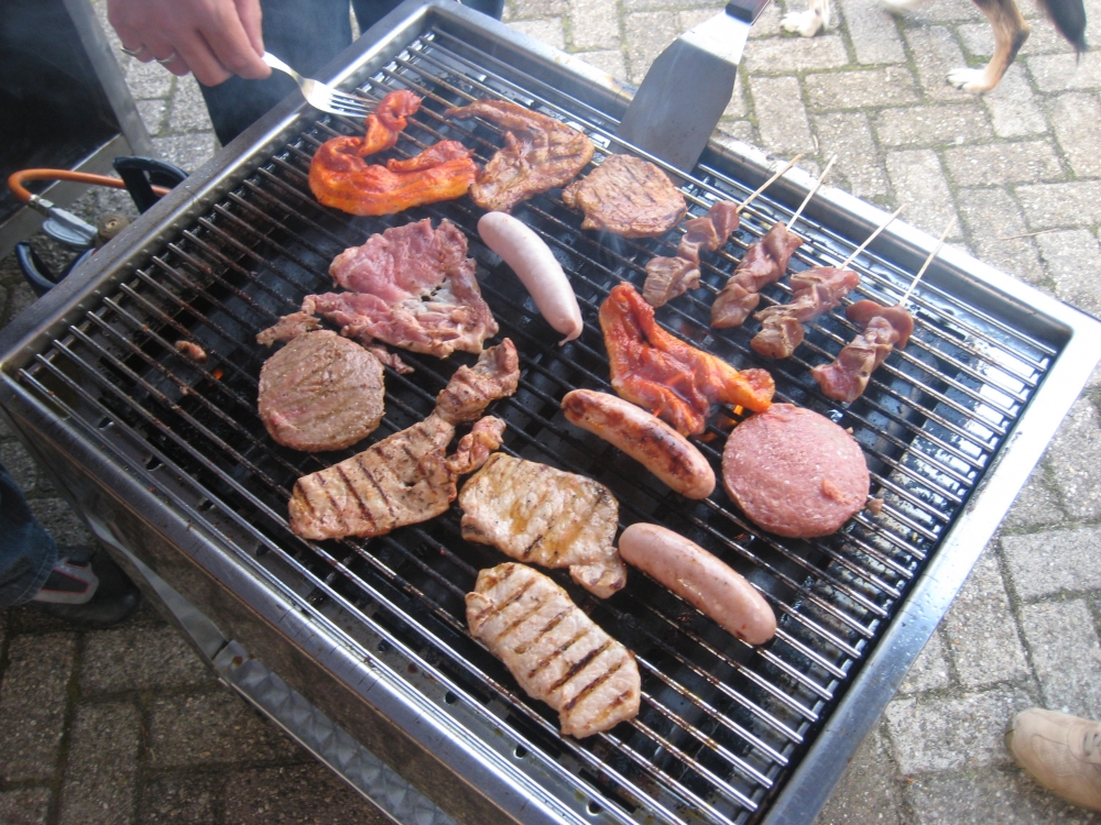 Cum se gătește sănătos carnea la grătar - gratarsanatos-1398854150.jpg