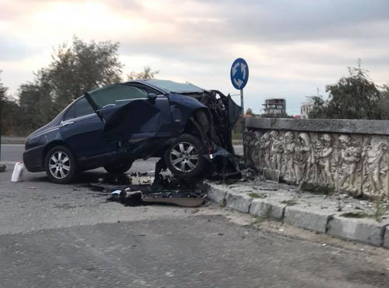 Un șofer fără permis a provocat un grav accident la Năvodari - gravaccident-1506964713.jpg