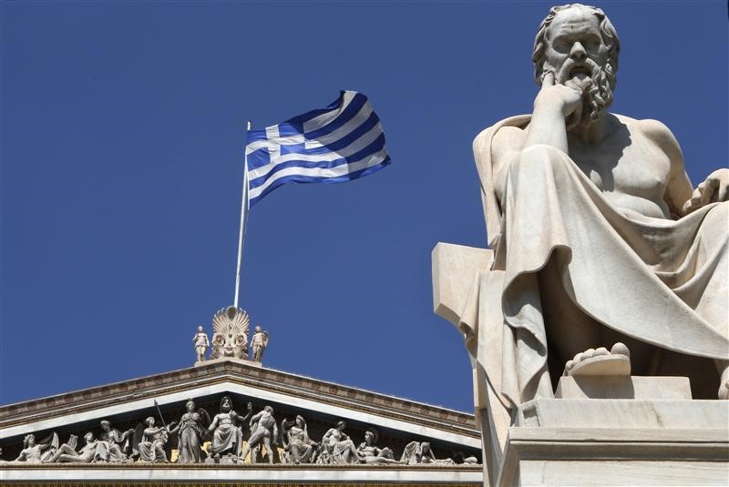 Bancomatele din Grecia, luate cu asalt pentru retragerea banilor - grecia-1435403686.jpg