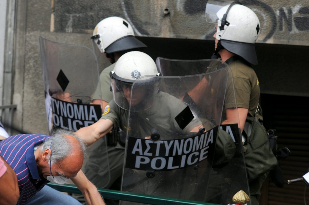 Grecii au protestat împotriva măsurilor guvernamentale pentru a combate răspândirea variantei Delta a coronavirusului - greciaprotestescaled-1626321035.jpg