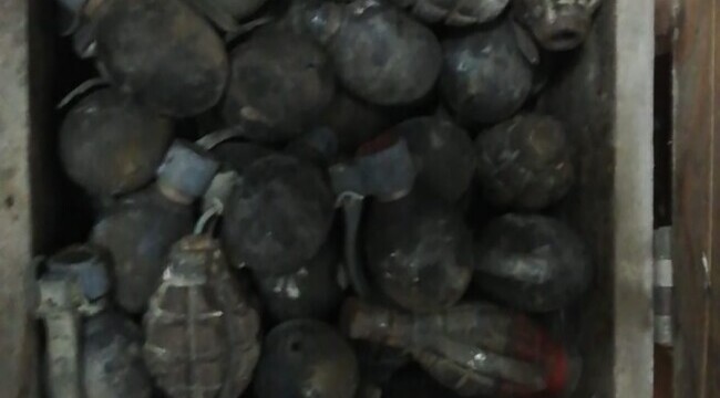 100 de grenade, descoperite în subsolul unui liceu - grenade-1624964736.jpg