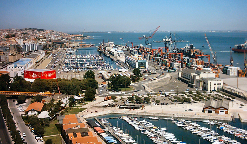 Greva docherilor va lovi trei porturi portugheze - grevadocherilor-1446835476.jpg