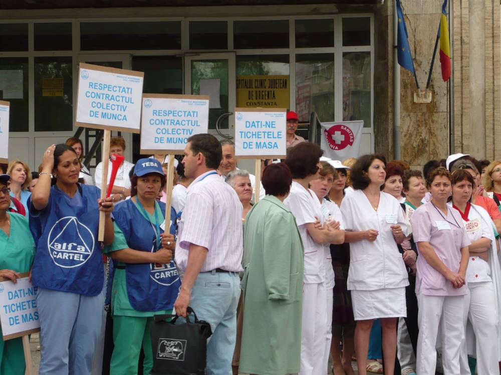 Noi proteste în sănătate! Medicii de familie, pregătiți să iasă în stradă - grevamedicispitaluljudetean20-1425897877.jpg
