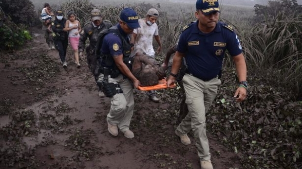 MASACRUL NATURII! Bilanțul erupției vulcanului Fuego din Guatemala: 99 de morți! - guatemalavolcanofuego21870700-1528354480.jpg