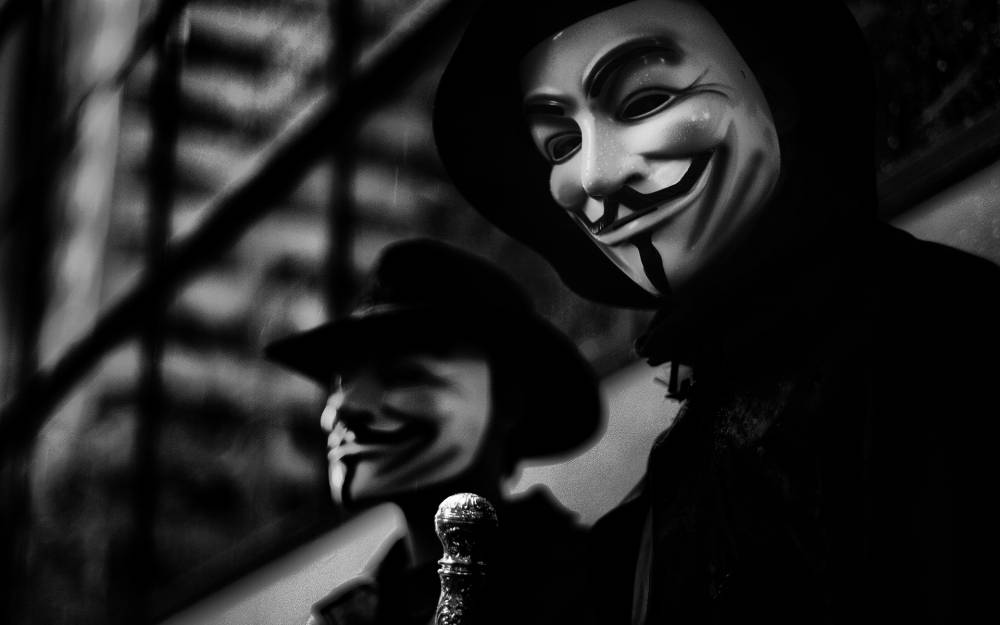 Hackerii Anonymous au atacat site-uri islamiste - hacker-1421074380.jpg