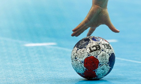 Handbal feminin: Zvezda - Oltchim 23-26, în Liga Campionilor - hadbal-1362236398.jpg
