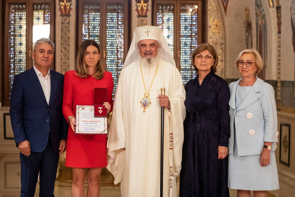 Simona Halep, premiată de Patriarhul Daniel! Sportiva a primit 