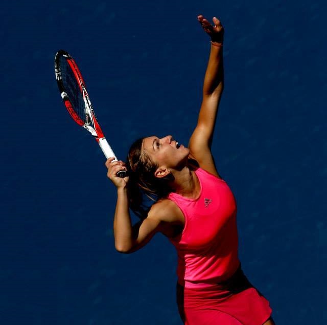 Tenis: Simona Halep rămâne pe locul 2 în clasamentul WTA - halepsursafacebookn-1410770253.jpg