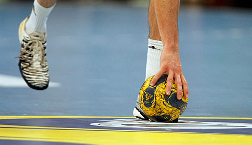 Handbal, Liga Campionilor / HCM Constanța - Veszprem 27-37, scor final - handballball514-1349296307.jpg