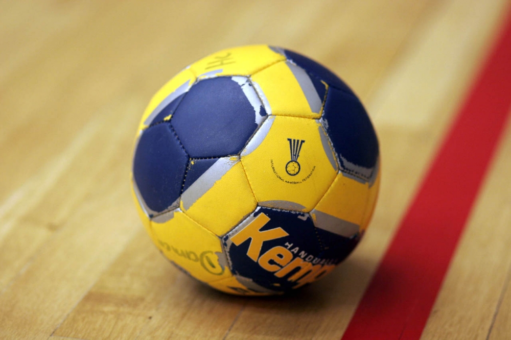 Handbal feminin: Oltchim a cucerit al 19-lea titlu de campioană națională - handballtheball-1368554568.jpg