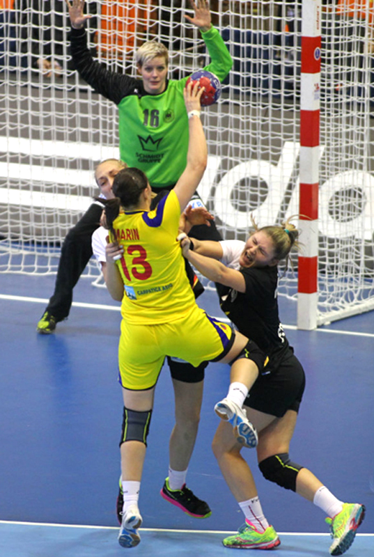 Prima înfrângere a României: 23-26 cu Germania - handbalprosport-1386703767.jpg