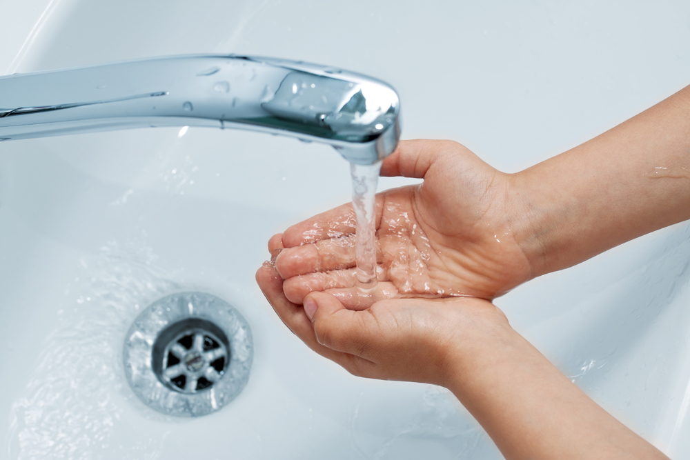 Igiena, prima condiție pentru prevenirea bolilor - handwashing-1380105620.jpg