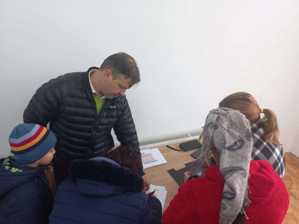 Administraţia locală din Hârşova a oferit cadouri elevilor Liceului 