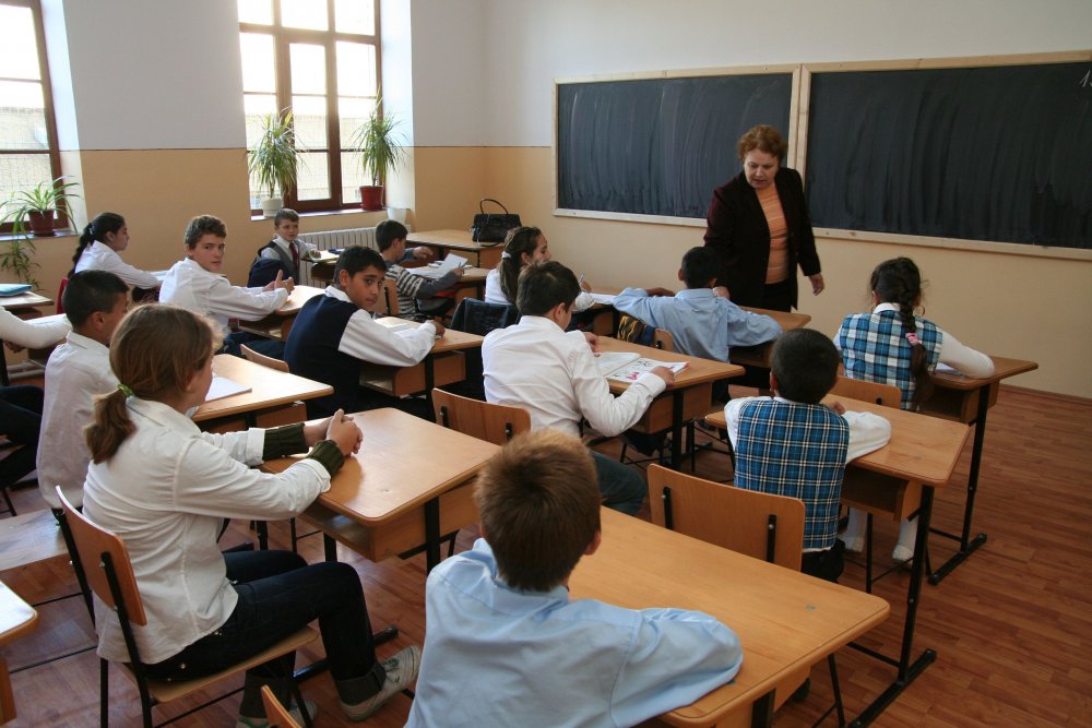 Hartă a şcolilor dezavantajate din România - hartaascolilor-1603987416.jpg
