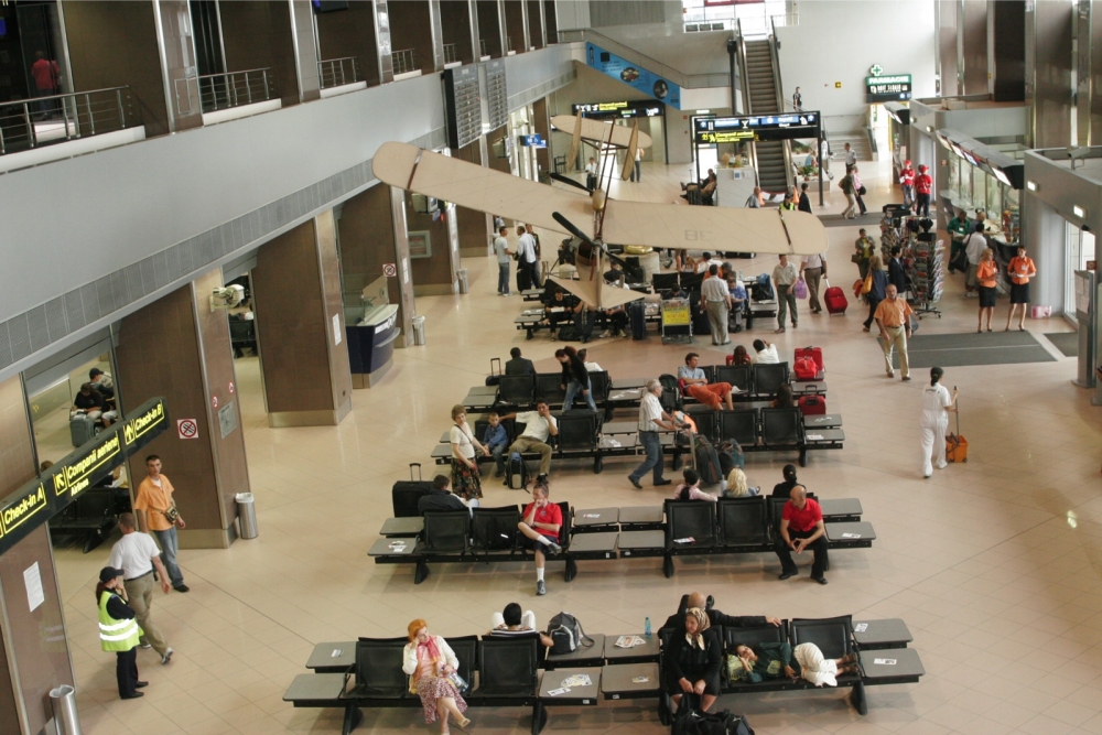 Un italian căutat pentru infracțiuni economice a fost reținut pe Aeroportul Otopeni - henri-1346780348.jpg