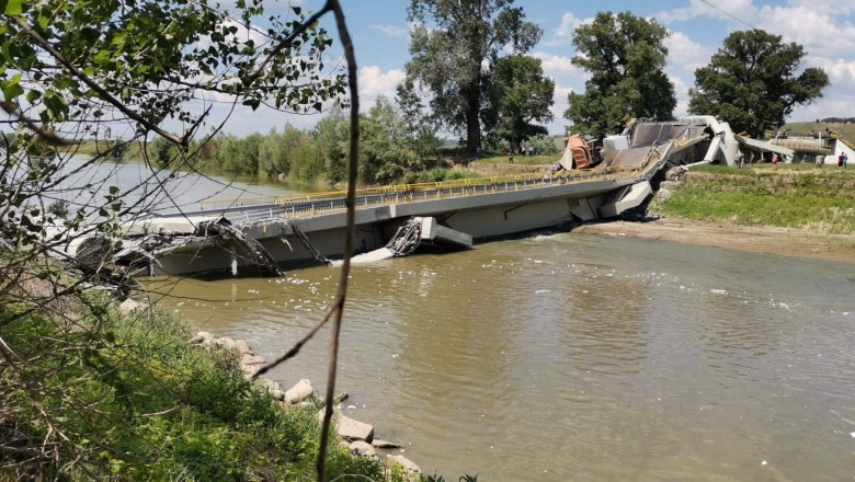 Descoperire șocantă: podul de la Neamț avea polistiren în structura de rezistență și fier mâncat de rugină - hh-1654938365.jpg