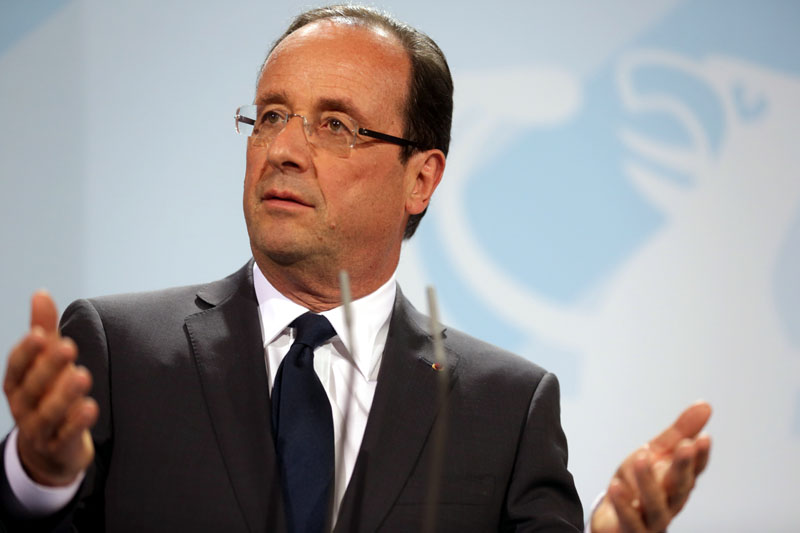 Hollande evocă din nou posibilitatea unei soluții politice în Siria - hollande-1379082080.jpg