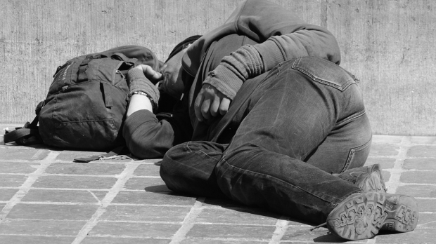 ROMÂN UCIS DE DOI ADOLESCENȚI SUEDEZI - homeless17655000-1535631269.jpg