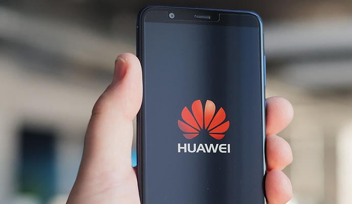 SUA: Huawei primește un termen de 90 de zile în care mai poate cumpăra produse de la furnizorii americani - huawei-1566047227.jpg