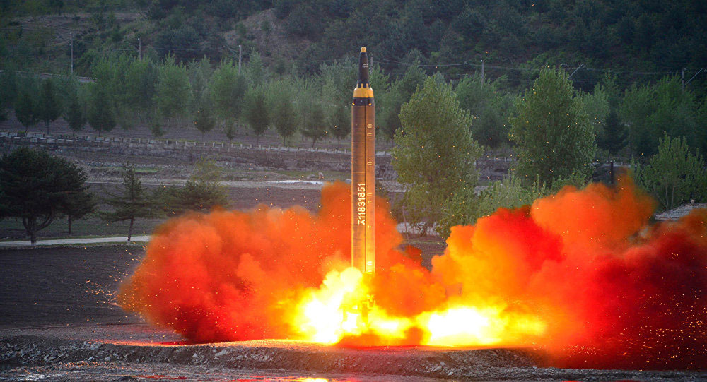 O rachetă balistică s-ar fi prăbușit într-o zonă populată din Coreea de Nord - hwasong12a-1515072278.jpg