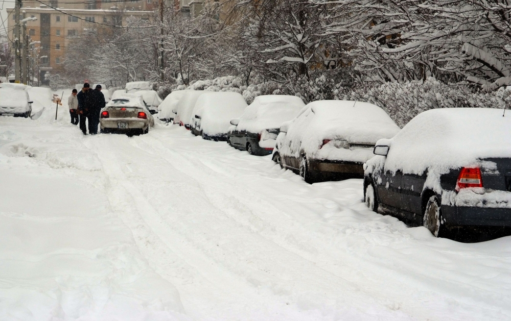 Trafic blocat în țară din cauza zăpezii - iarna-1423297700.jpg