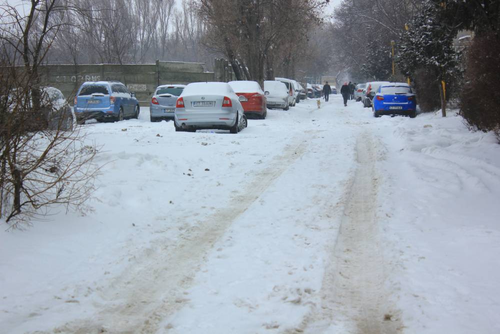 Se circulă în condiții de iarnă! Află traseul pe care poți ajunge la București - iarnazapadager17-1453125875.jpg