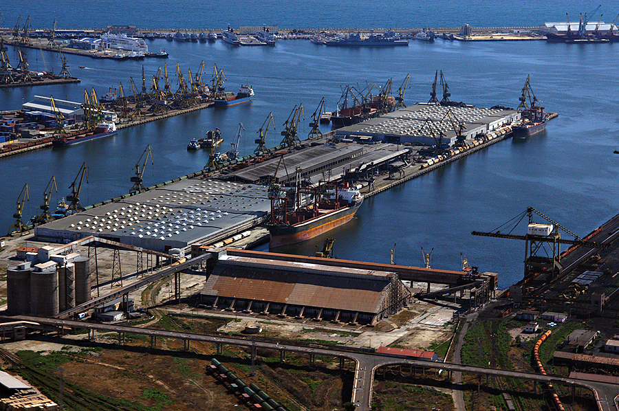 Iată cine va executa dragajul de investiții în portul Constanța - iatacinevvaexecutadragajuldeinve-1541585633.jpg