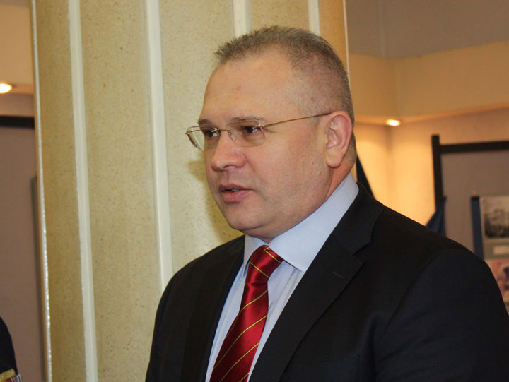 Gabriel Oprea nu mai e ministru de Interne. Șefia MAI, preluată de secretarul de stat Ilie Botoș - iliebotos1-1446805946.jpg
