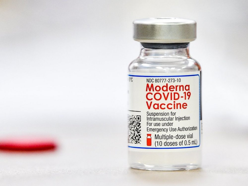 COVID-19. 10.000 de doze de vaccin Moderna vin mâine, la Constanţa - im281249-1616674115.jpg